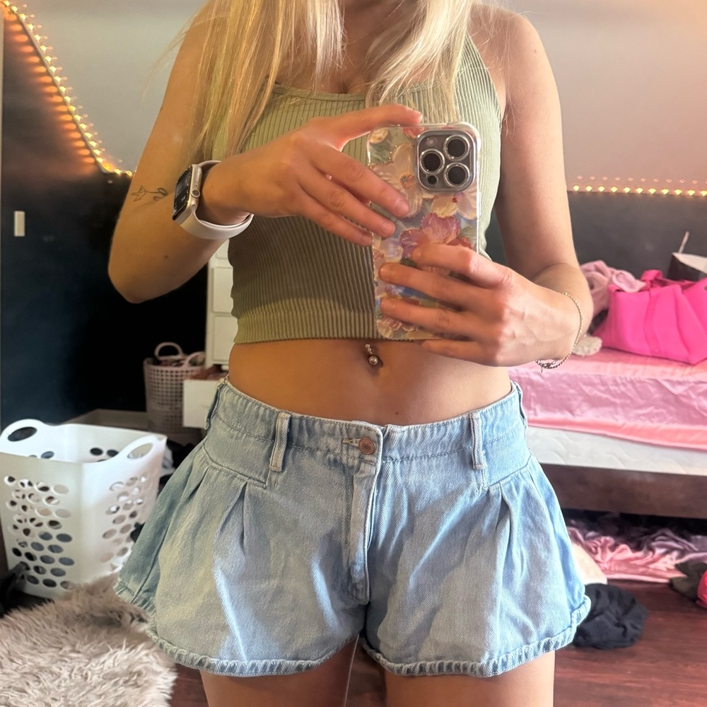 We The Free Light Wash Denim Pleated Jean Shorts